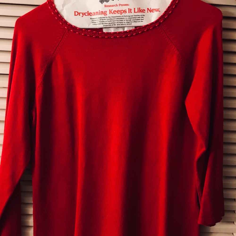 Women’s red scoop neck bead detail sweater ‘60’s